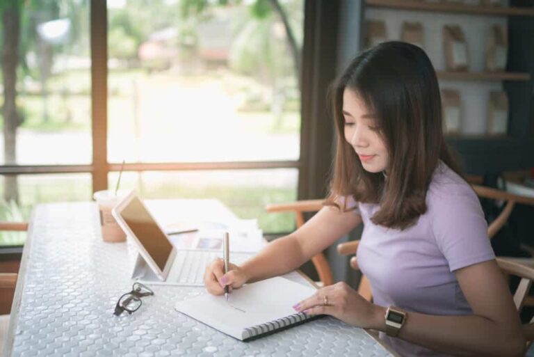 How to Become a Real Estate Agent in Australia