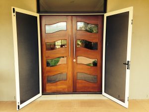 Optimizing Indoor Air Circulation Using Hands-Free Magnetic Screen Door Panels
